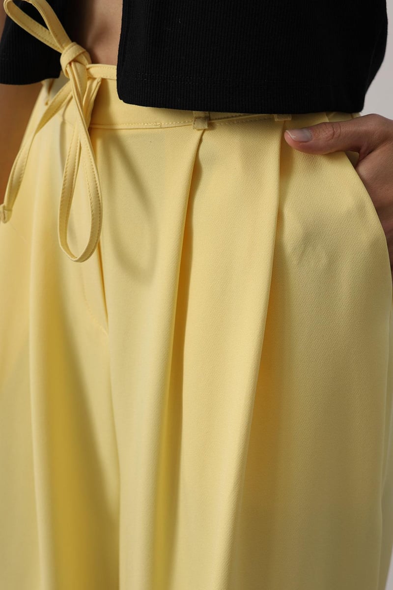 Pileli Bağcıklı Oversize Pantolon